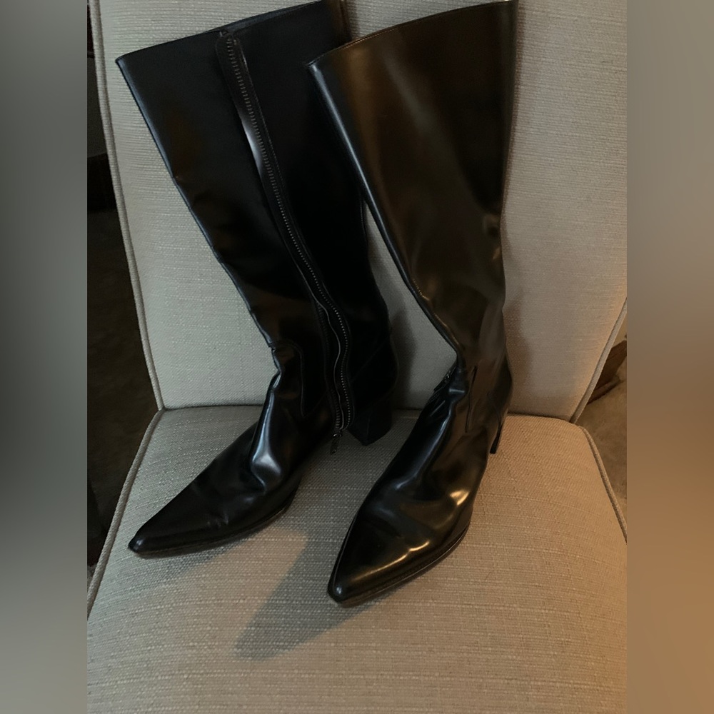MIU MIU my black shiny leather knee boots zipper on side